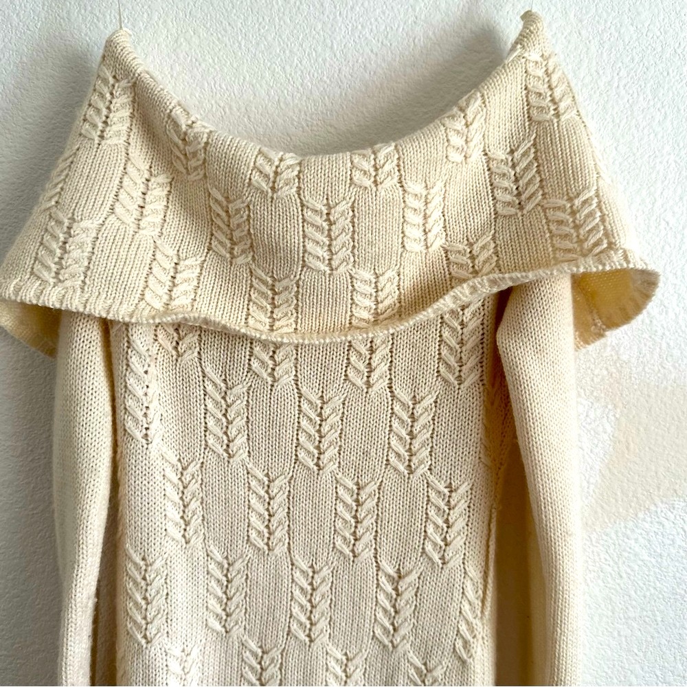 Guess Elegant Cream Sweater - Picture 7 of 12